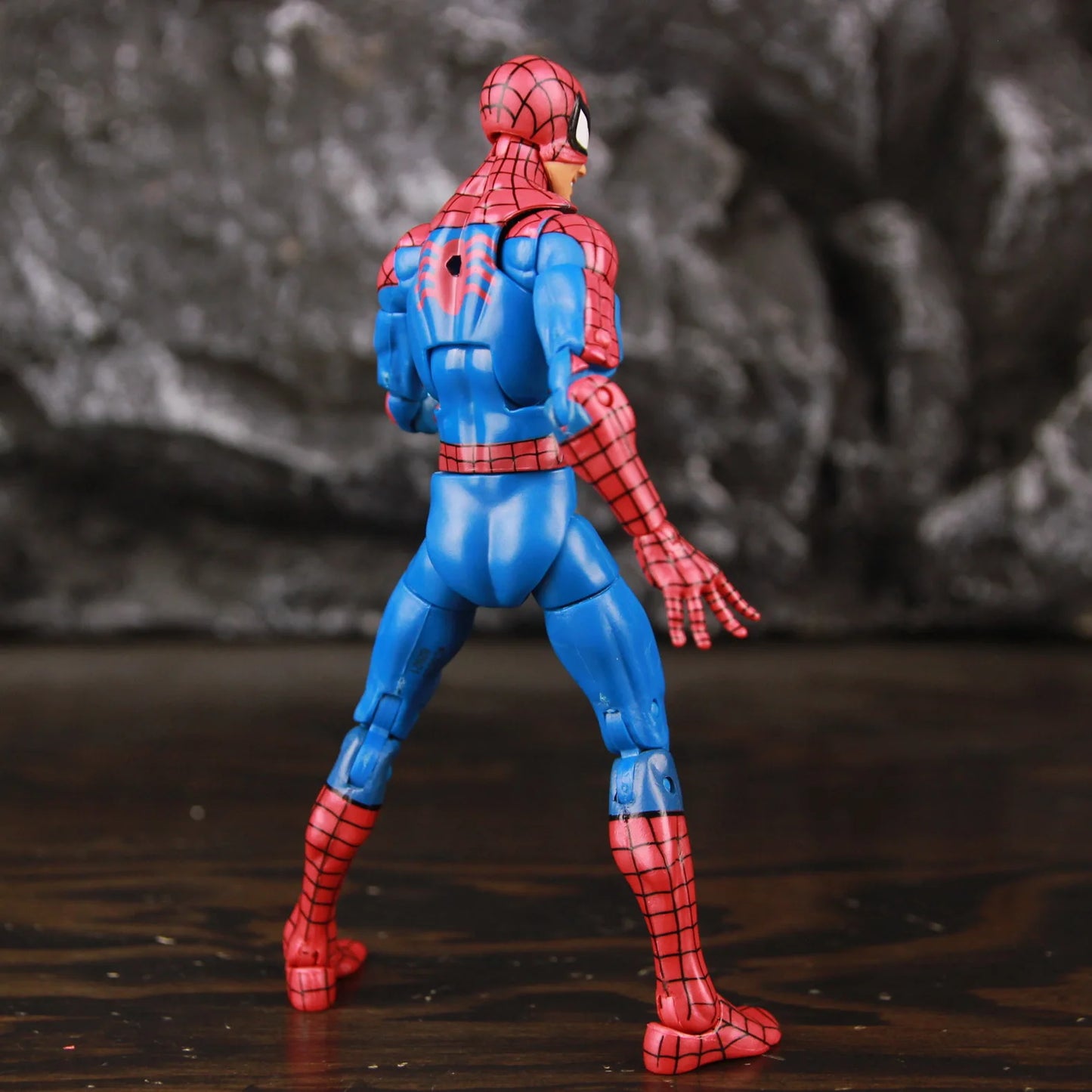 Spider Man con Ropa Amazing Pizza Peter Parker